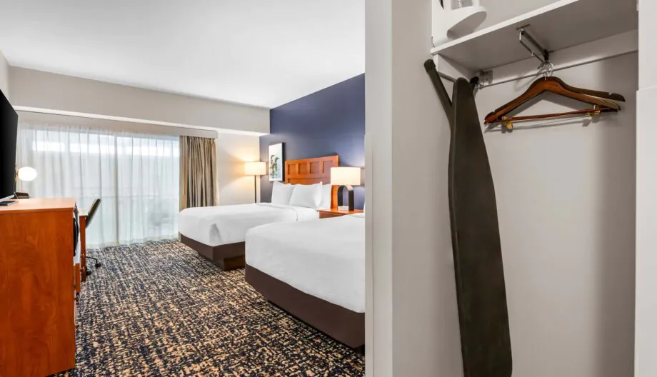 wyndham bloomington mall of america guestroom wyndham bloomington mall of america guestroom