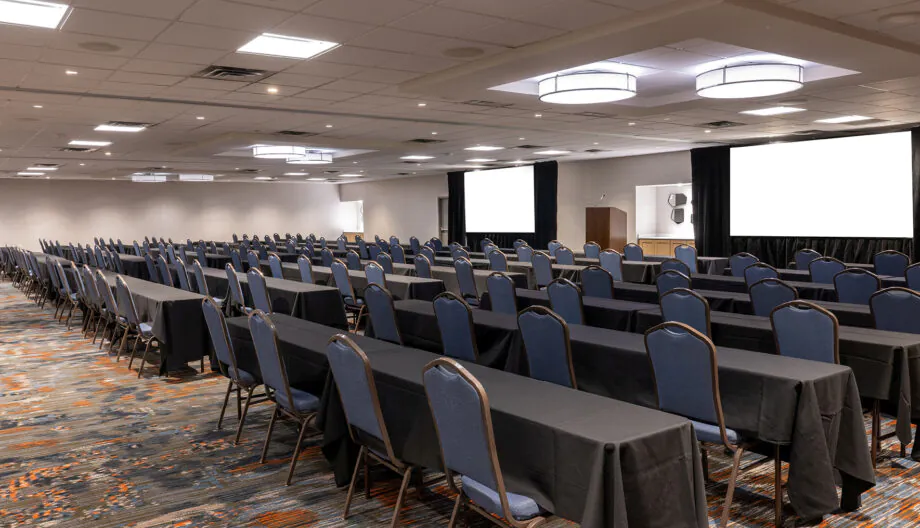 Ballroom-Large-Group_Classroom