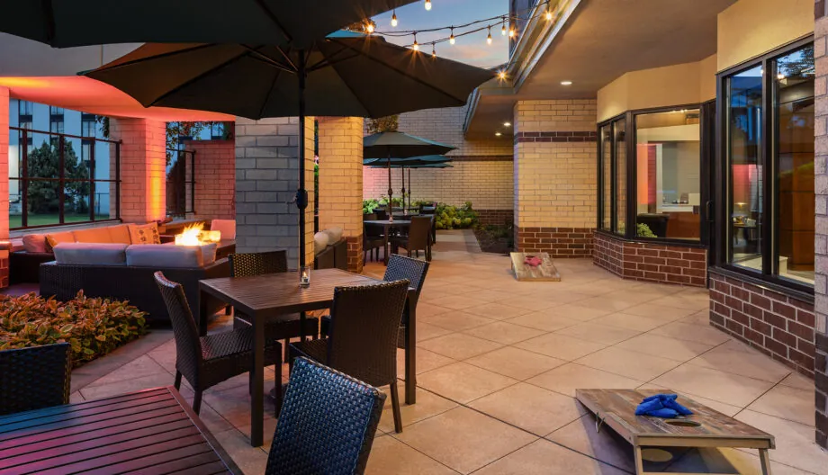 Courtyard-Bloomington-Mall-of-America-Patio-Seating-02 Courtyard-Bloomington-Mall-of-America-Patio-Seating-02