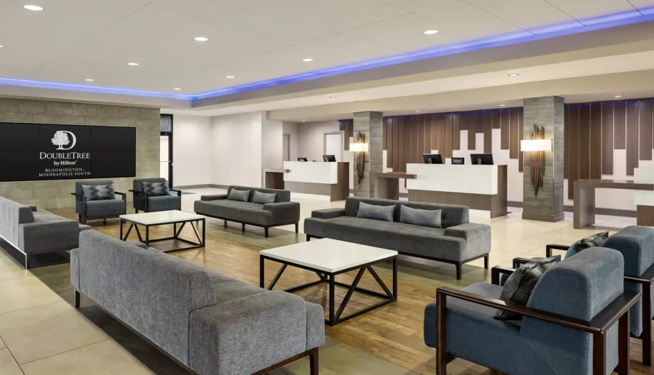 DoubleTree-South-Lobby-Area
