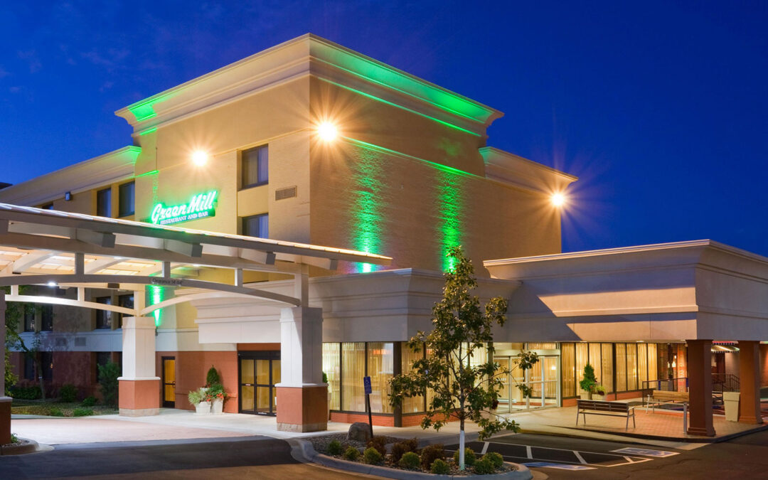Green Mill Restaurant & Bar