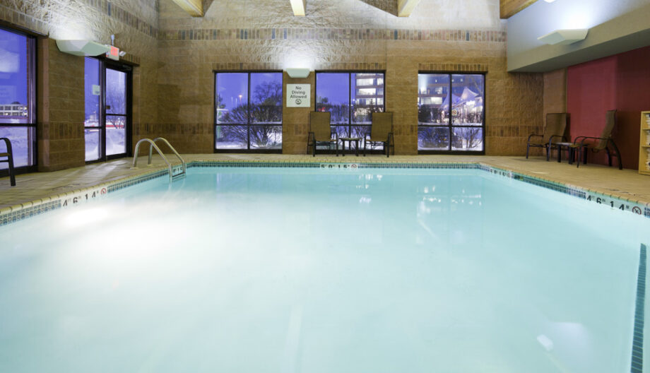 HIEX Bloomington-Pool