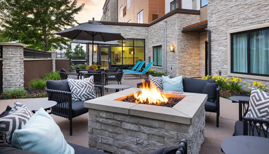 towneplace-suites-bloomington-patio-fire-pit towneplace-suites-bloomington-patio-fire-pit