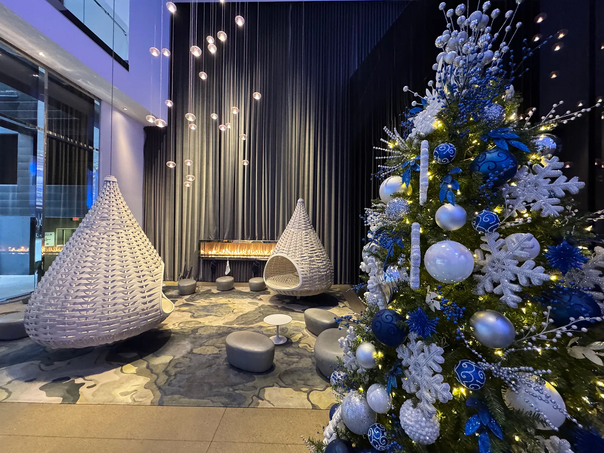 image of radisson blu's lobby 