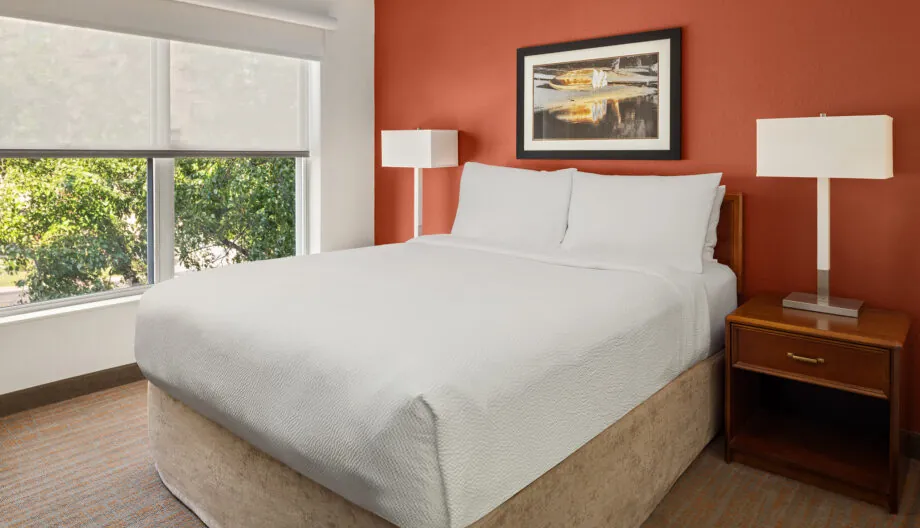 Residence-Inn-One-Bedroom-Queen-02 Residence-Inn-One-Bedroom-Queen-02