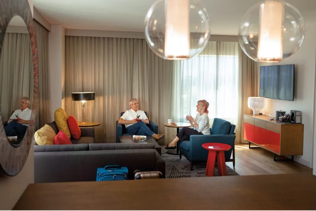 image of couple at hyatt regency bloomington minneapolis